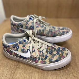 Nike SB Girls Charge Canvas Premium GS Skate Shoes Y6 women 8